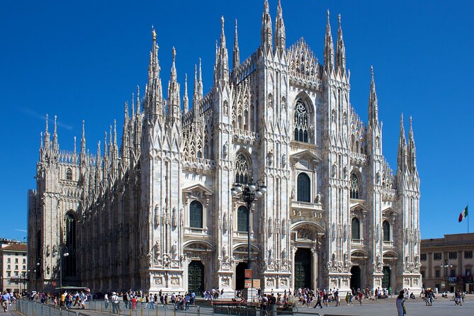 Best of Milan audio tour: From the gorgeous Duomo to Castello Sforzesco - Largo Cairoli and Castello Sforzesco