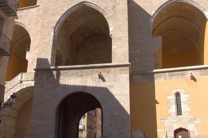 Between Two Gates: A Self-Guided Audio Tour in Valencia - Plaza de la Virgen and Valencia’s sacred center