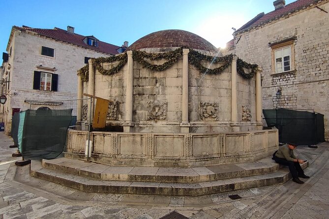 Beyond the Walls: A Historical Dubrovnik Audio Tour - The Franciscan Monastery and a quieter corner