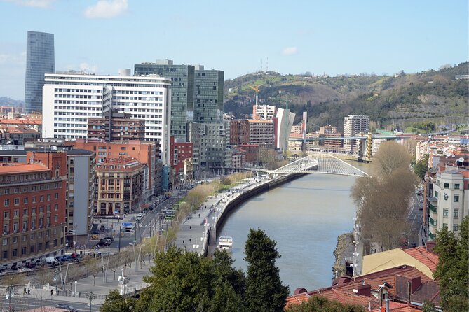 Bilbao Scavenger Hunt and Highlights Self Guided Audio Tour - Who should choose this Bilbao activity?