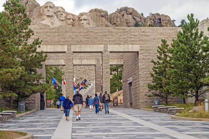Black Hills Self Guided Driving Audio Tour - Iron Mountain Picnic Area and the Mount Rushmore approach