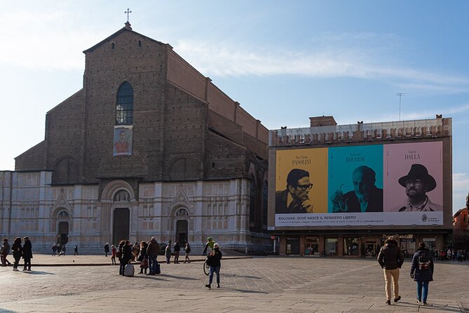 Bologna: A Self-Guided Audio Tour from Porta Galliera to Le Tre Frecce - San Pietro, Piazza del Nettuno, and a clever statue