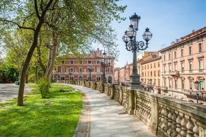Bologna Scavenger Hunt and Highlights Self Guided Audio Tour - A Bologna tour built around puzzles, not a timetable