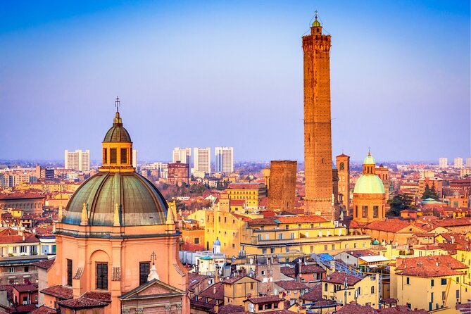 Bologna Scavenger Hunt and Highlights Self Guided Audio Tour - Seven stops with different moods