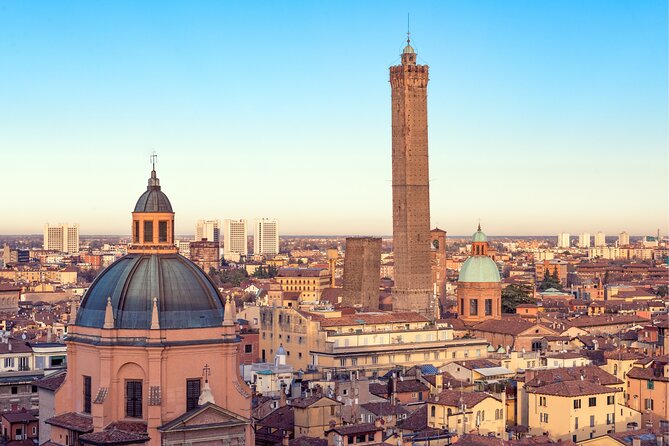 Bologna Scavenger Hunt and Highlights Self Guided Audio Tour - Starting at the Two Towers