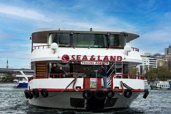 Bosphorus Sightseeing Cruise Tour with Audio Guide - Dolmabahçe and Çırağan: imperial Istanbul from the water