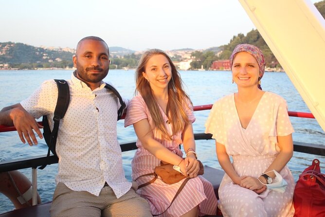Bosphorus Sightseeing Cruise Tour with Audio Guide - Arnavutköy, Bebek, and Rumeli Fortress