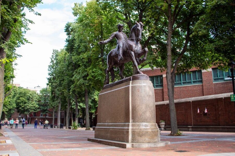 Boston: City History and Highlights Audio App Walking Tour - Paul Revere House and the man after midnight