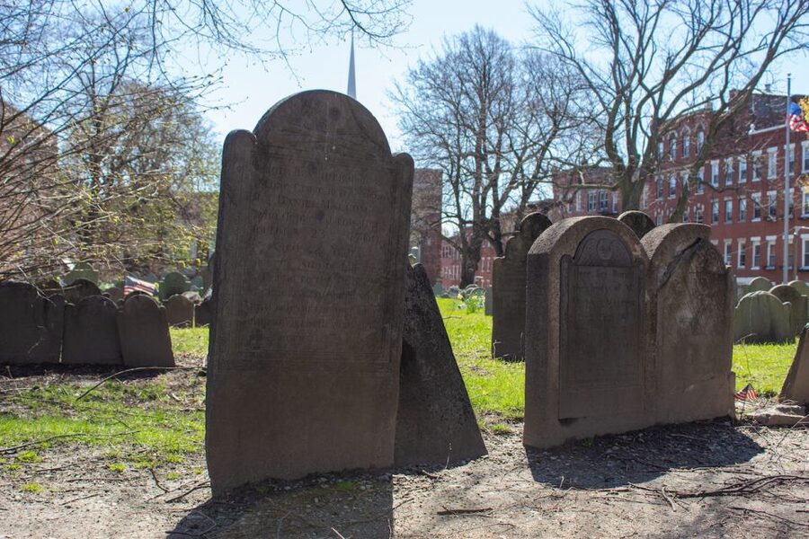 Boston: City History and Highlights Audio App Walking Tour - The Old State House and the Boston Massacre