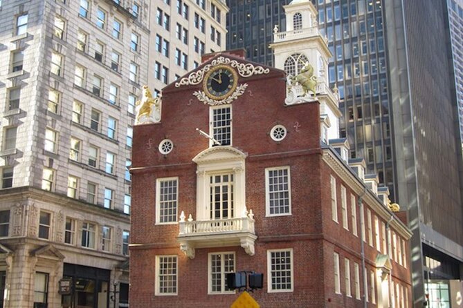 Boston’s Freedom Trail: A Self-Guided Audio Tour - Begin at the Massachusetts State House