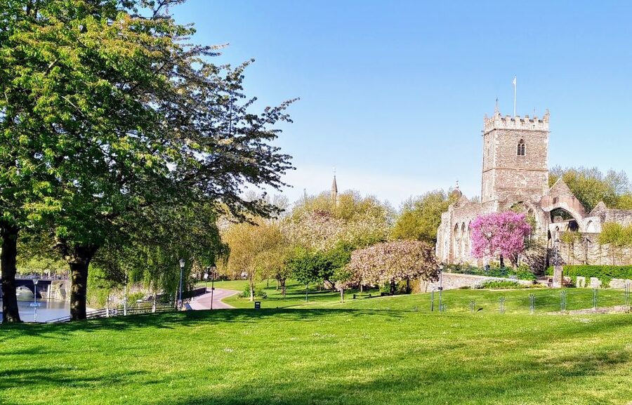Bristol: Self-Guided Sightseeing Audio Tour - Why this Bristol audio walk works as a first-day introduction