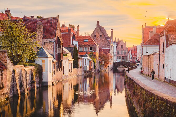 Bruges: City Walk with Audio Guide in 7 Languages on your Phone - Saint Saviour’s Cathedral and the Church of Our Lady