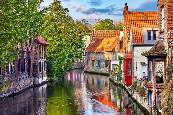 Bruges: City Walk with Audio Guide in 7 Languages on your Phone - What the seven-language audio option means
