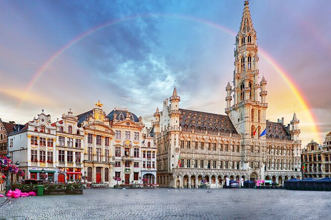 Brussels: City Walk with Audioguide in 7 Languages on your Phone - Jeanneke Pis and the city’s playful side