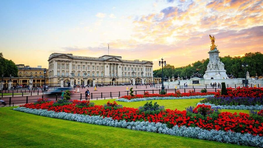 Buckingham Palace State Rooms Entry & Royal London Audio App - What the Buckingham Palace visit is really like