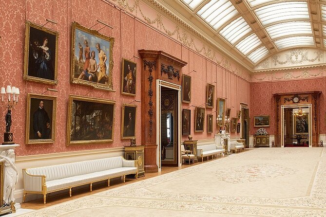 Buckingham Palace: Walking Tour with Entry & Audio Guide - The value of $92 per person