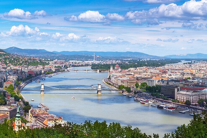 Budapest Audio Guide Cruise with Day, Sunset and Night Options - The Chain Bridge and Margaret Bridge