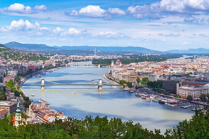Budapest Danube 1 Hour Sunset or Night Cruise with Audio Guide - Why Budapest looks best from the Danube at night
