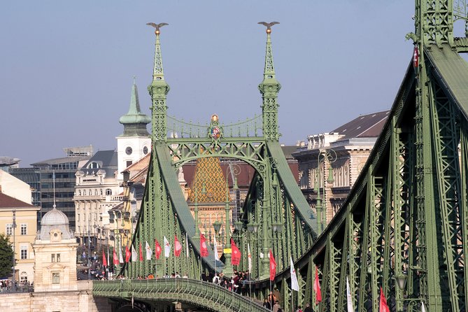 Budapest Guided City Tour and Danube Cruise Audio Guide - A glimpse of St. Stephen’s Basilica