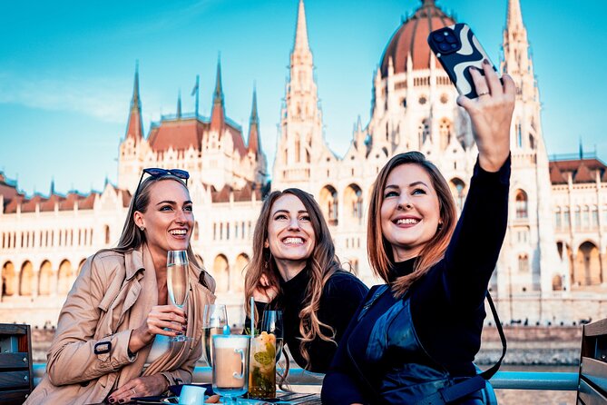Budapest River Cruise with 1 Free Tokaj Frizzante and Audio Guide - Who should book this Duna Cruises ride