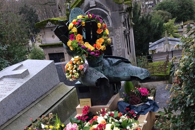 Bundle of Père Lachaise Cemetery: Self-Guided Audio Tours - Tour 1: Oscar Wilde, Edith Piaf, and the first set of famous graves