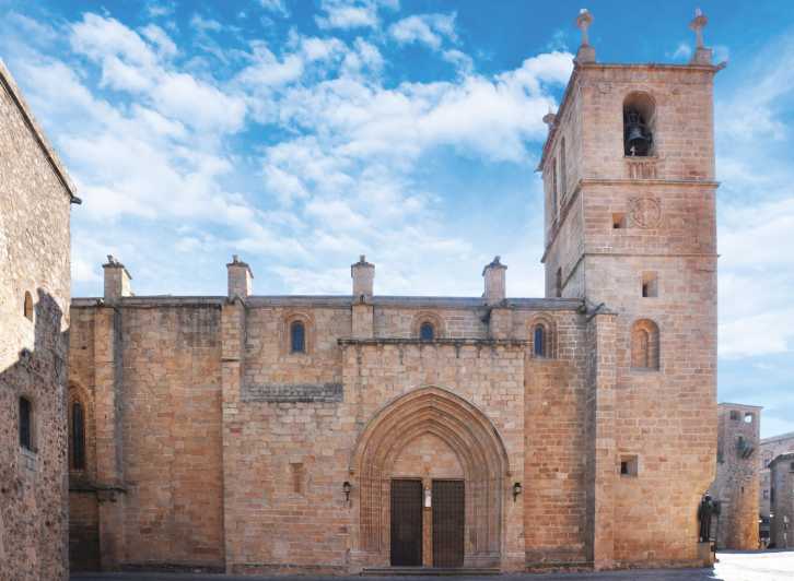 Cáceres: Concathedral of Santa Maria Ticket with Audio Guide - The Bell Tower Adds More to the Ticket