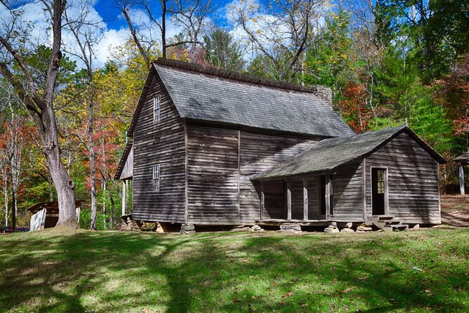 Cades Cove Sightseeing Self-Guided Driving Audio Tour - What this Cades Cove audio tour actually does