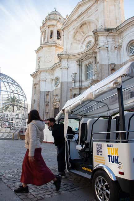 Cádiz TukTuk Tour with Audioguide - Key points at a glance