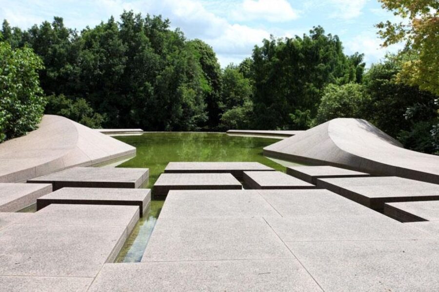 Caen: Memorial Museum Entry Ticket & Optional Audio App - Using the optional audio guide app