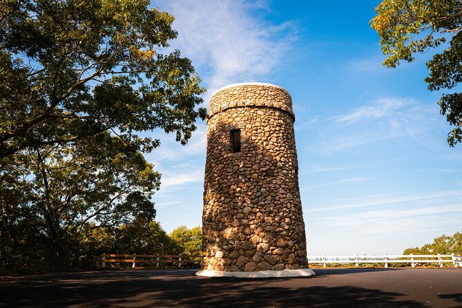 Cape Cod & Provincetown Self-Guided Driving & Walking Audio Tour - Lighthouses, shipwrecks, and the Three Sisters