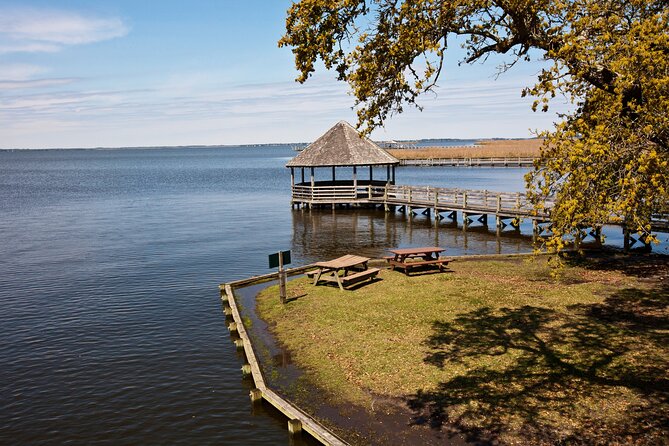 Cape Hatteras National Seashore Self-Guided Audio Driving Tour - Roanoke Island, the Mother Vine, and a change of subject