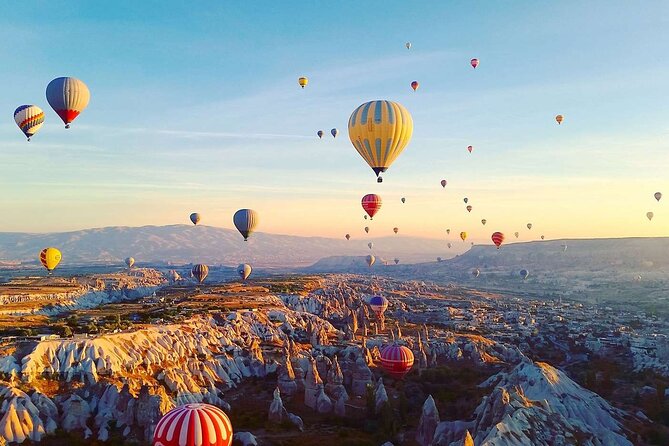 Cappadocia Sunrise Hot Air Balloon Watching Tour With Audio Guide - Göreme viewpoint: a final wide view