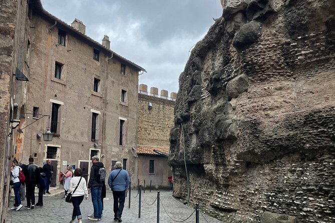 Castel Sant Angelo Audio Guide with Ticket - Papal apartments and Renaissance decoration
