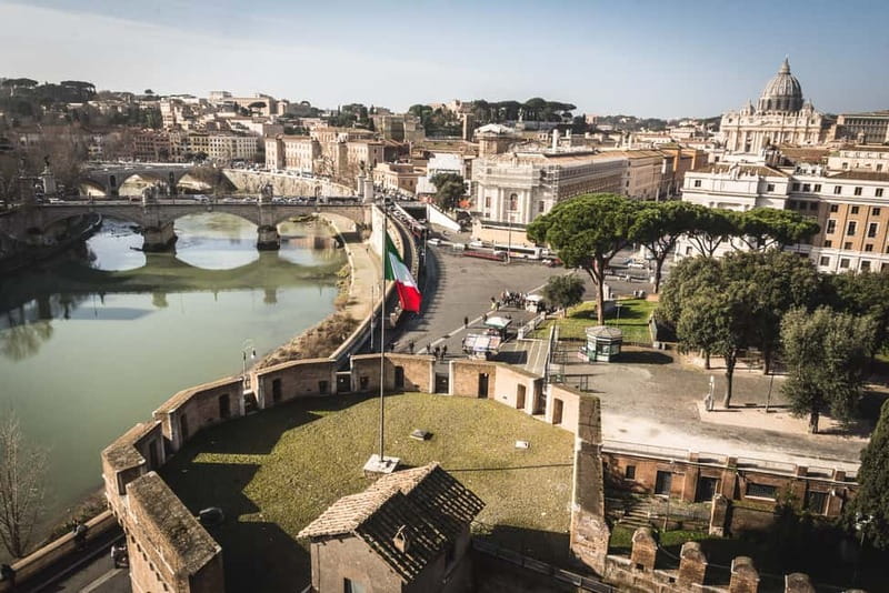 Castel Sant'Angelo Entry Ticket & Audioguide - Seeing the medieval fortress and defensive post