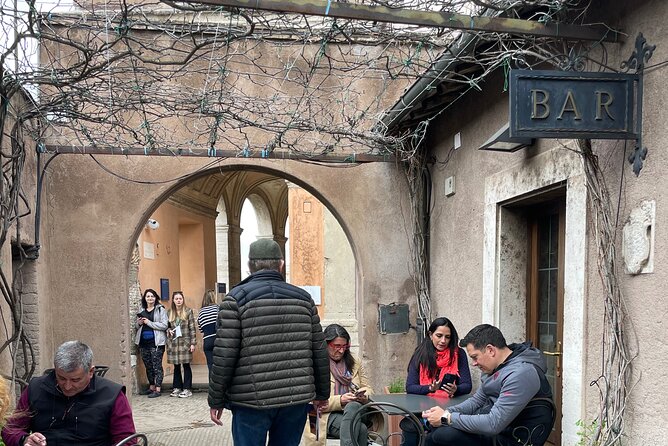 Castel Sant’Angelo: Fast Access Ticket and Optional Audio Guide - Is the optional audio guide worth the extra cost?
