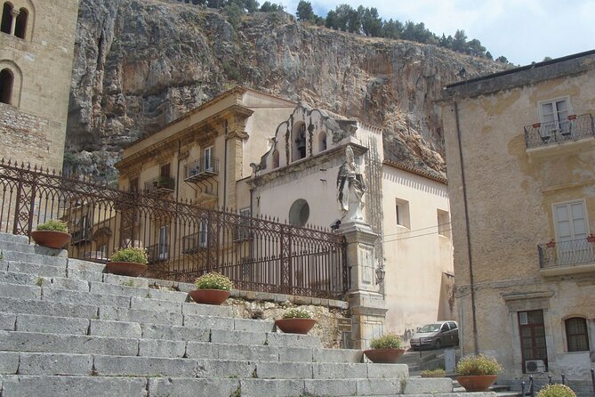 Cefalù Walking Tour with Audio and Written Guide by a Local - Why the self-guided format can work well