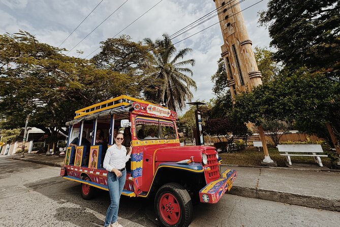 Chiva Private Cultural Tour with Audio Guide in Buga - The El Faro monument and Buga’s city sights