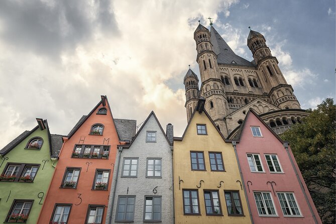 Cologne Scavenger Hunt and Highlights Self Guided Audio Tour - The Heinzelmaennchenbrunnen adds a local story