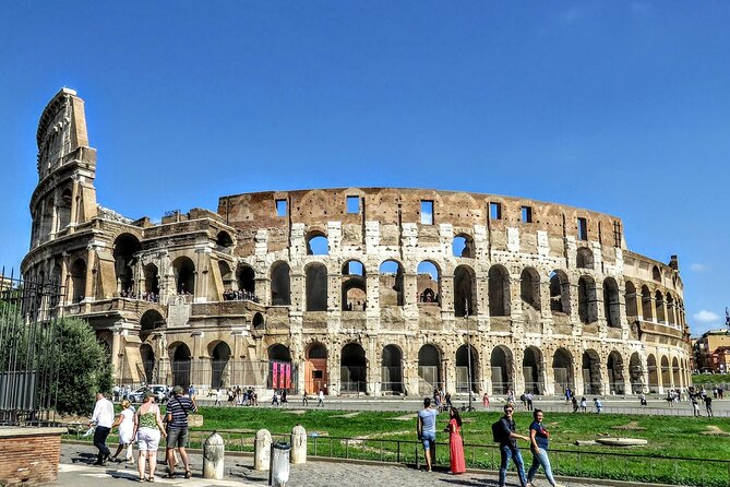 Colosseum Arena Entry Ticket with Audio Guide - An audio guide without mobile data