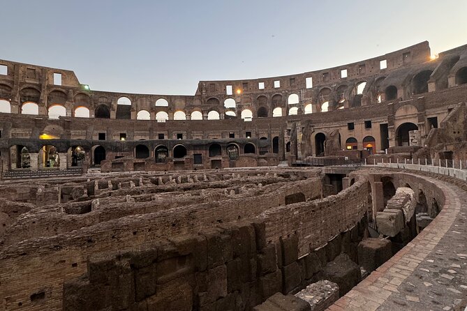 Colosseum Arena with an Audio Guide App - Meeting the host at the Arch of Constantine