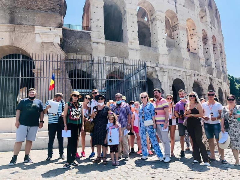 Colosseum Express Guided Tour / Forum & Palatine Audioguide - What the live guide adds inside the Colosseum