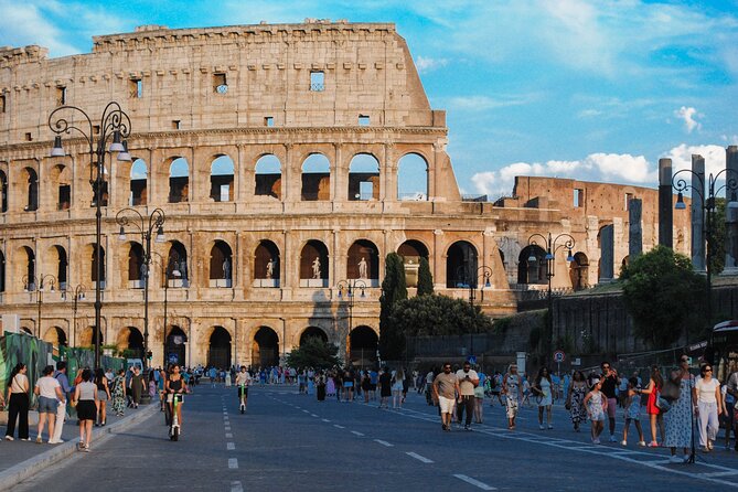 Colosseum Hosted Entry + Audio Guide & Pro Photoshoot (Arena Opt) - Entering the Colosseum on a fixed schedule