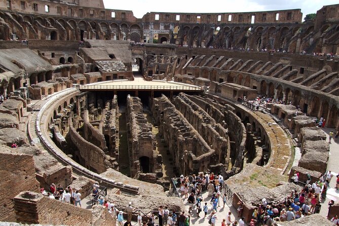Colosseum, Palatine hill and Roman forum Access with audio guide - Entering the Colosseum at your reserved time
