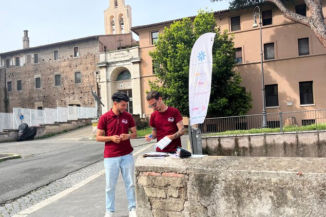 Colosseum, Roman Forum, Palatine Guided Tour or AudioGuide Option - Who should choose this Rome tour?