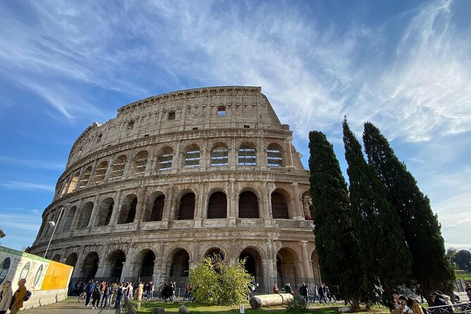Colosseum, Roman Forum & Palatine with AudioGuide + Arena Option - Finding the representative at Via Frangipane
