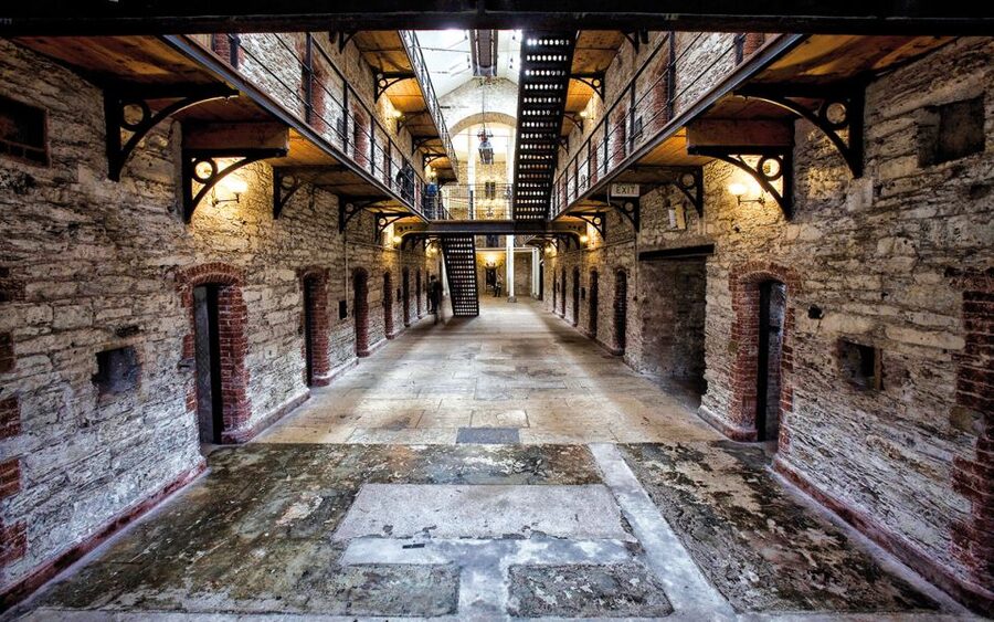 Cork: City Gaol Tour with Audio Guide - Lifelike figures, cells, and sound effects