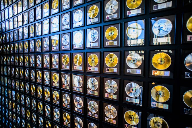 Country Music Hall of Fame Admission with Audio Guide - Getting there and handling the practical details