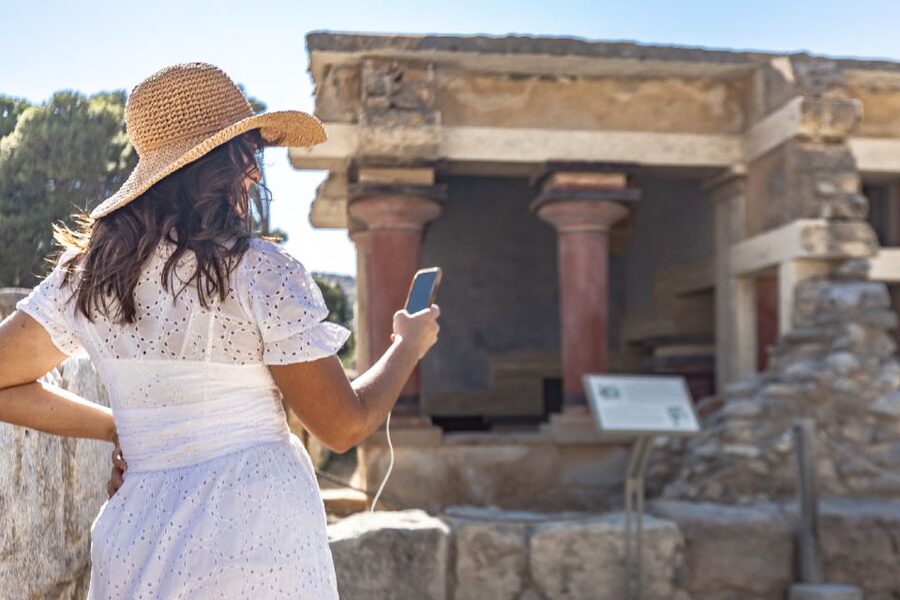 Crete: Palace of Knossos E-Ticket and Audio Guide - The West Magazines and the machinery of palace life