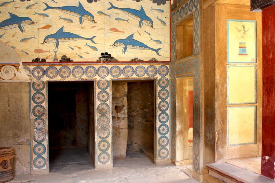 Crete: Palace of Knossos E-Ticket and Audio Guide - Heat, surfaces, and practical comfort
