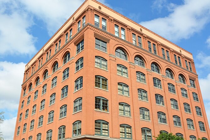 Dallas JFK Assassination Self-Guided Audio Driving Tour - What the App Does Well